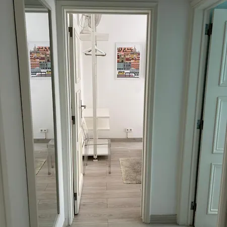 Avenue 17 * Лиссабон